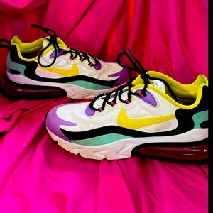 Like new Nike Airmax 270 React in size 8